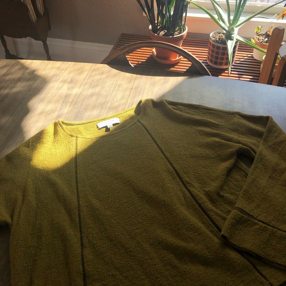 SOLD: Madewell Texture and Thread Top 👩‍🌾
